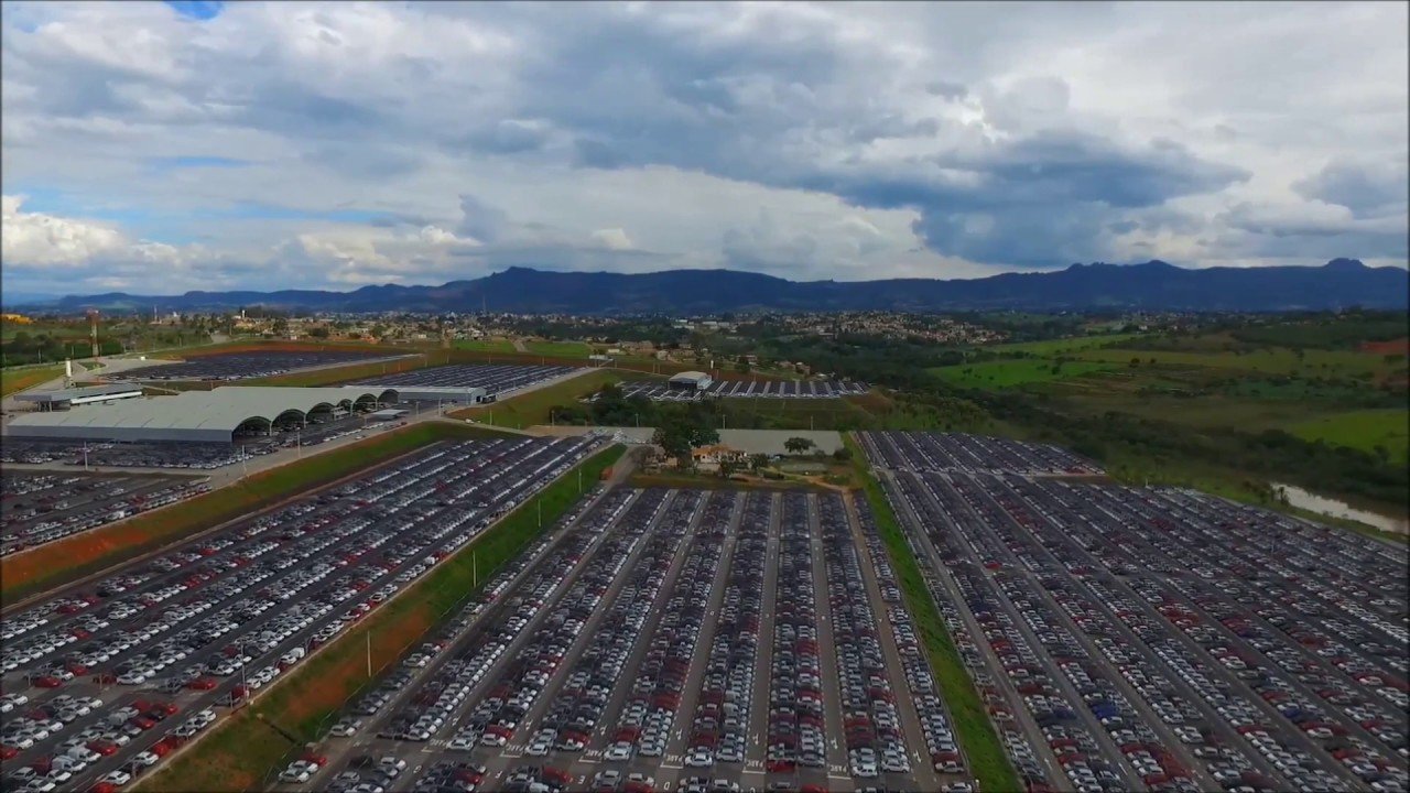 Pátio de veículos vista aérea
